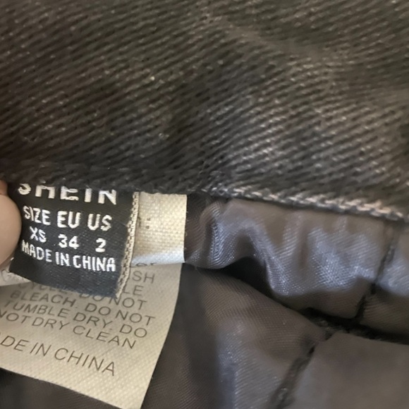 Shein Juniors Jean Shorts. Zip up. Size XS. - Picture 4 of 4